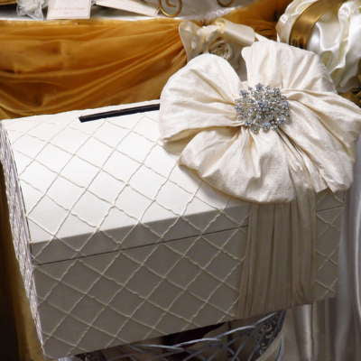 Treasure Chest Envelope Box Ivory